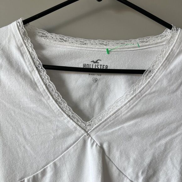 Hollister Shirt Women XS White Lace Trim V Neck Long Sleeve Baby Tee Cropped Y2K - Picture 3 of 9